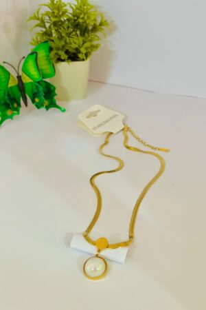 Elegant Pearl Pendant Necklace