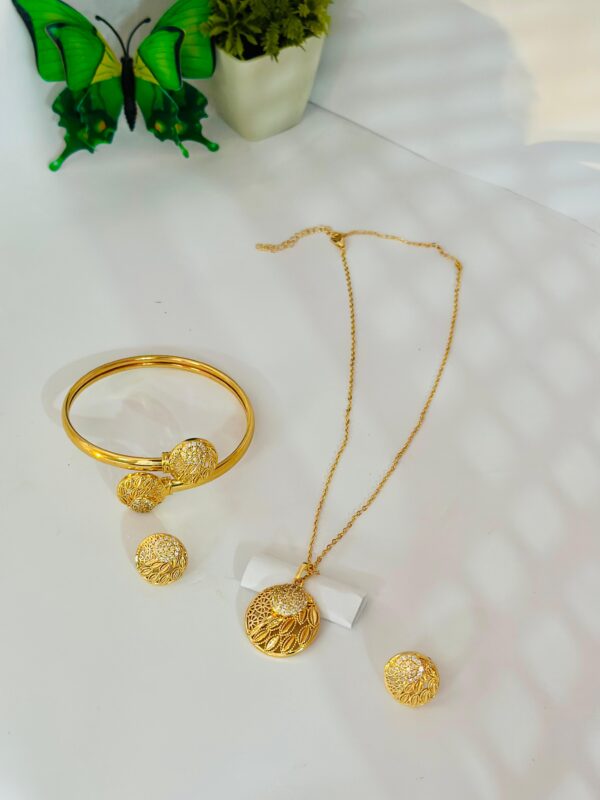 Gold-Tone Jewelry Set (Necklace, Earrings & Bracelet) - Image 4